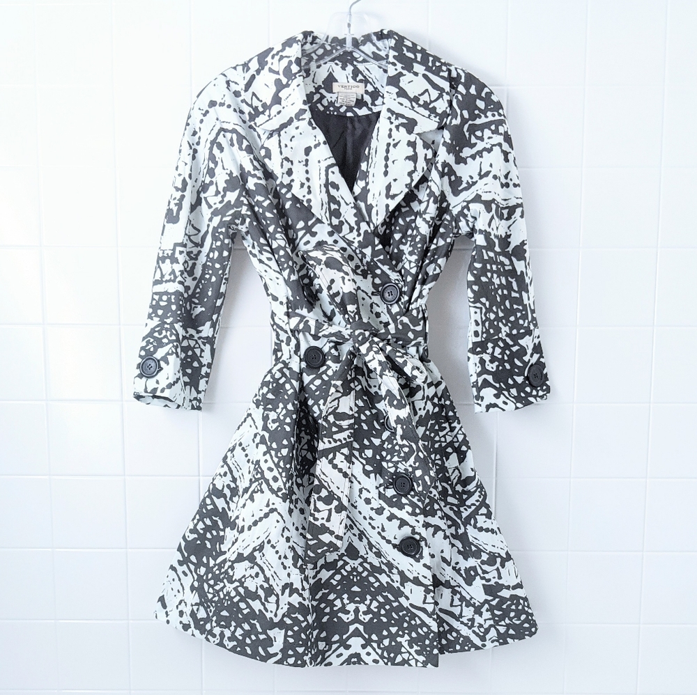 NWOT Vertigo Paris Printed Trench Coat